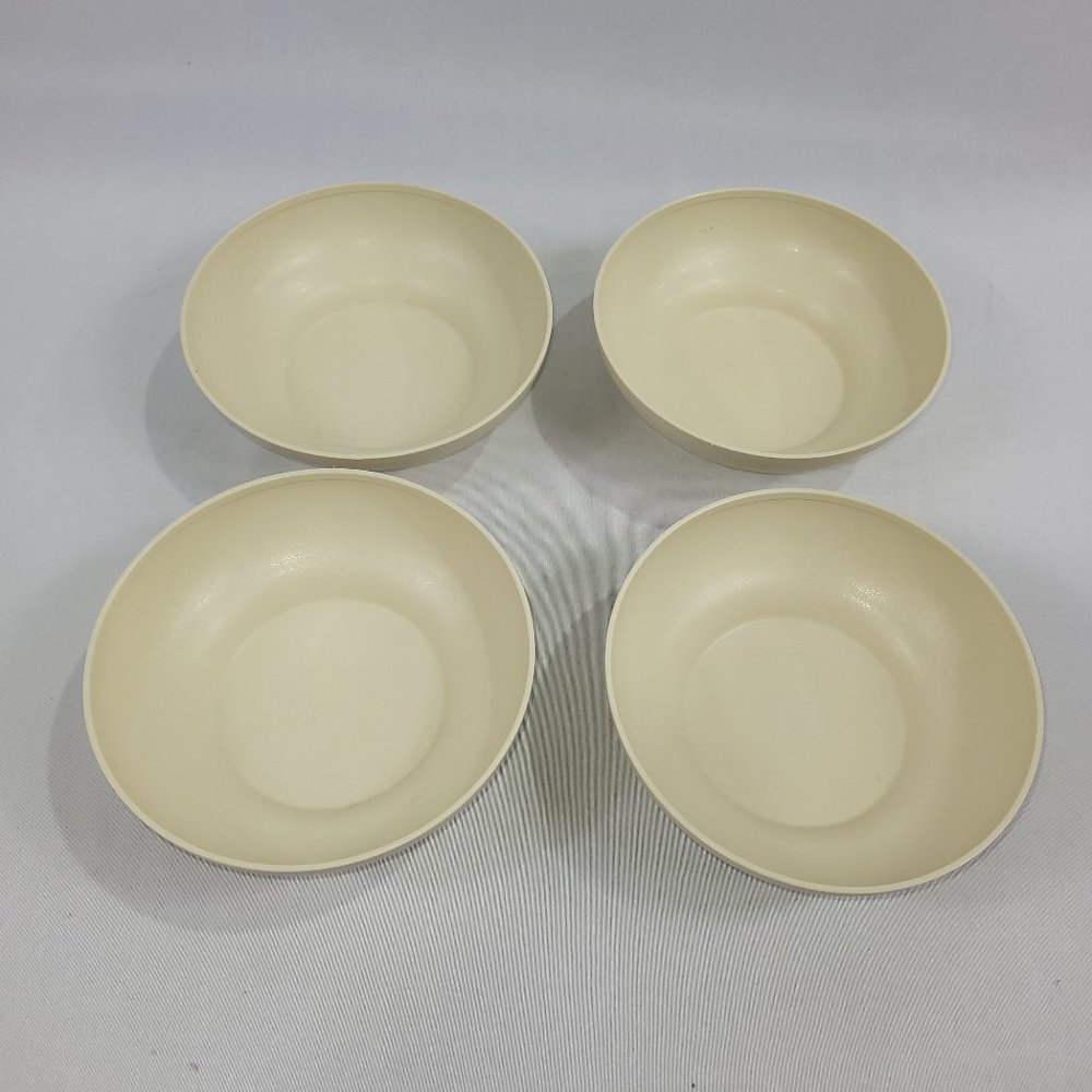 Tupperware Vintage Taupe 6" Salad Bowl Set 4 Plastic Soup Bowls